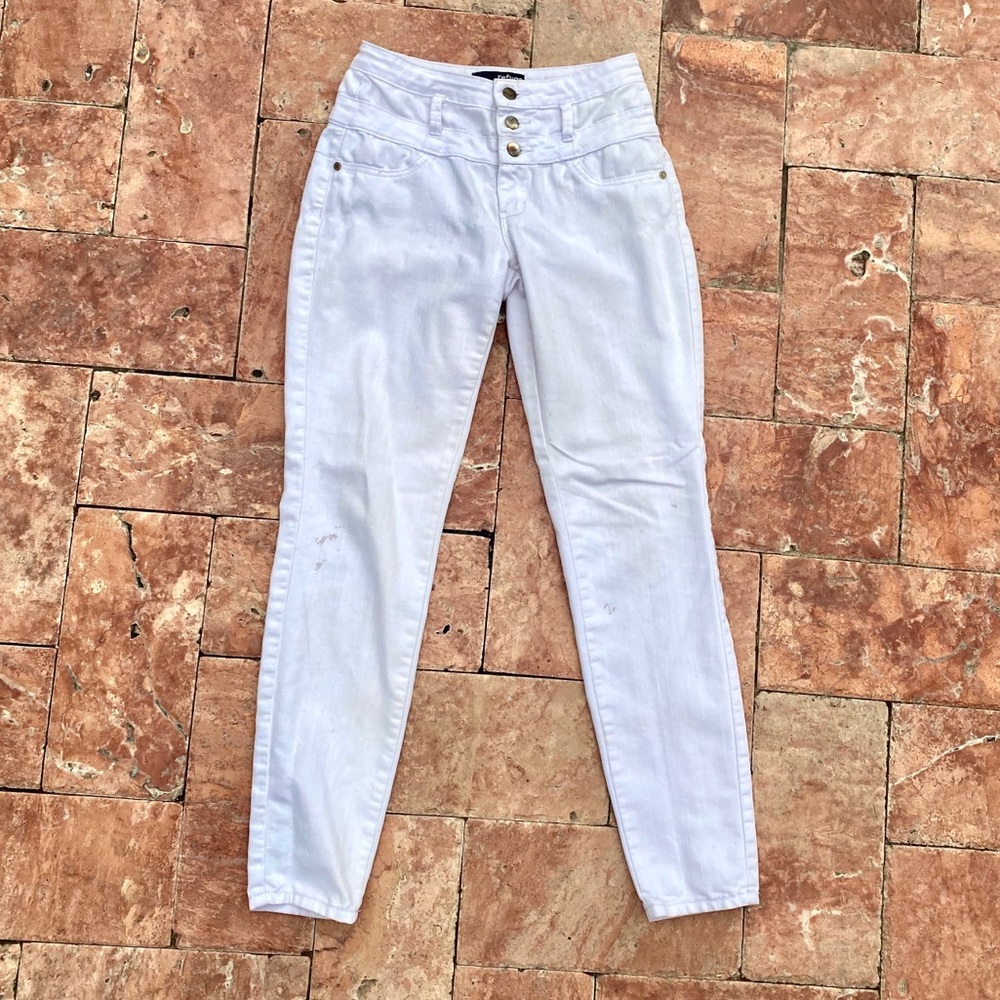 White jeans high waisted